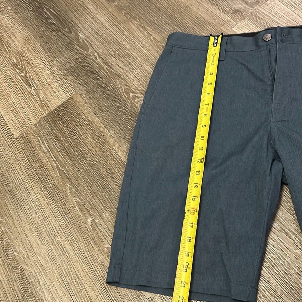 Volcom Shorts - Picture 3 of 5